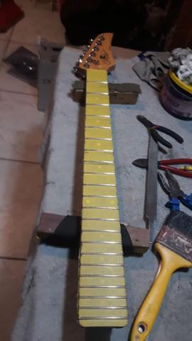 Luthier violão guitarra baixo cavaco