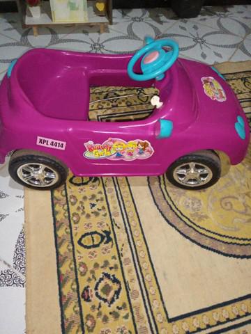 Vendo carro infantil de pedalar