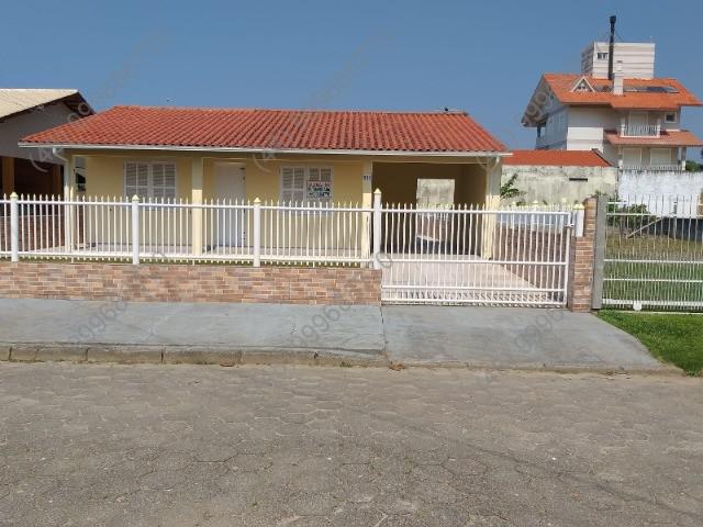 Casa aluguel, para temporada na praia do sonho, palhoça/sc.