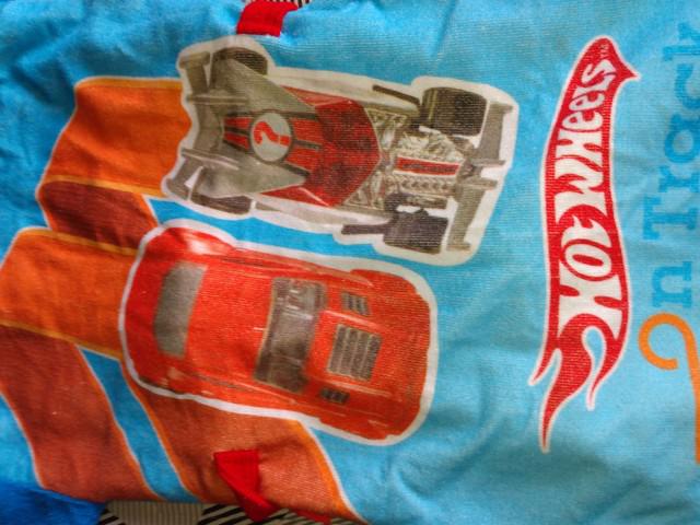 Roupão infantil hot wheels