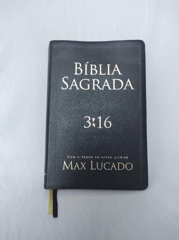 Bíblia sagrada 3:16 max lucado. letras grandes. seminova