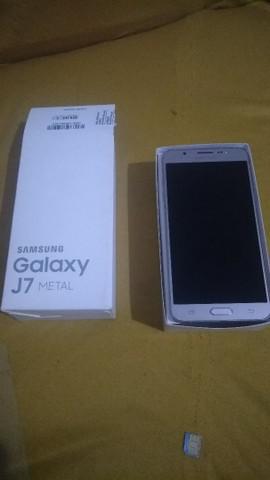 Samsung Galaxy J7 Metal 16gb (Muito bem cuidado, parece