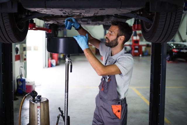 Mecânico automotivo linha leve.