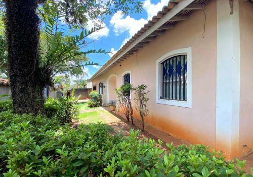 Excelente casa térrea para locação no bairro Nova