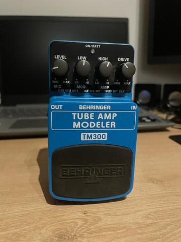 Pedal behringer tube amp modeler tm300 guitarra