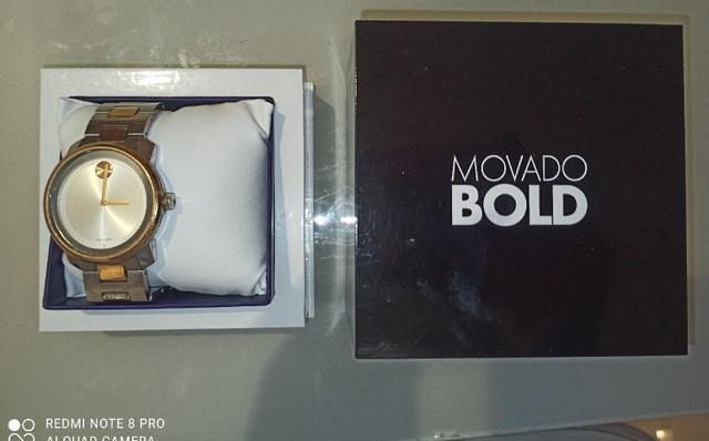 Relógio Movado Bold Vivara cor prata e dourado