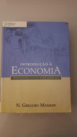 Livro introdução à economia