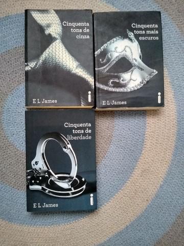 Vendo esses três livros em perfeito estado