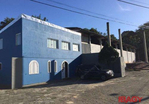 Barracão / galpão / depósito na rua valdir josé mariano,