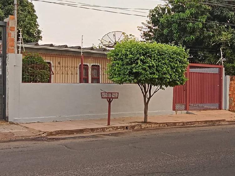 Casa ótima localização próximo do centro