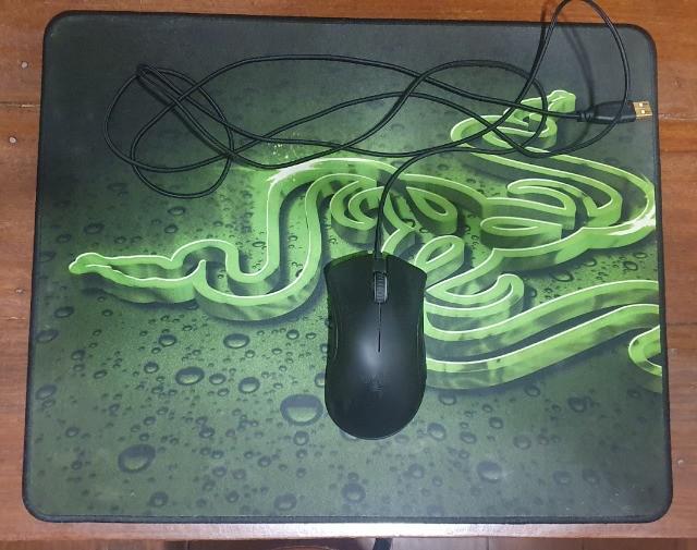 Mouse razer deathadder + mousepad razer goliathus