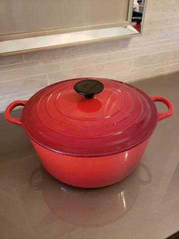 Panela redonda signature 24cm vermelha le creuset