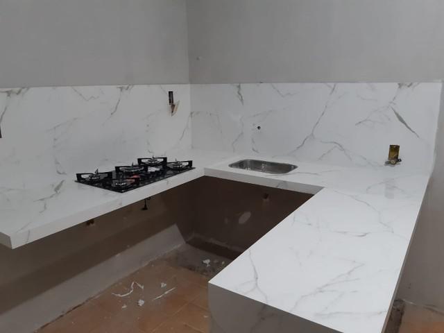 Pia de cozinha /Bancada em porcelanato