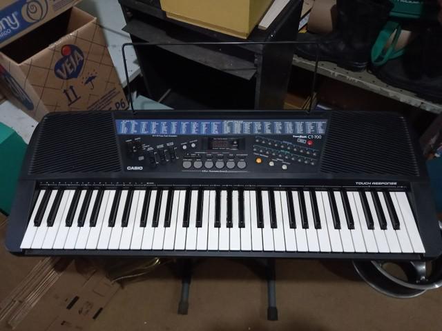 Teclado usado Casio CT-700