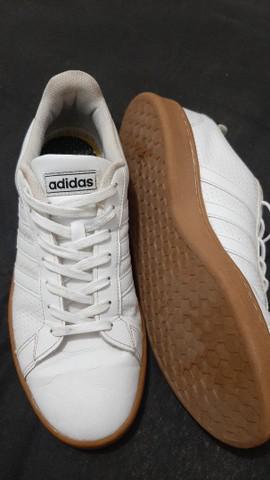 Tenis Adidas semi novo