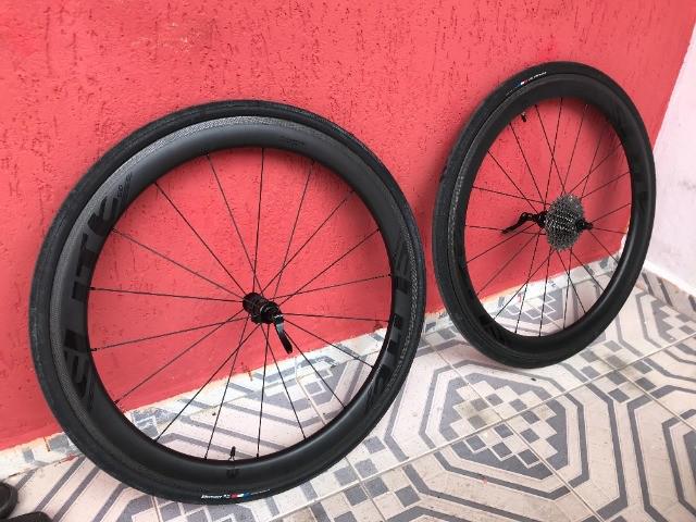 Rodas 700 full carbono elite rac 50mm carbon tubeless ready