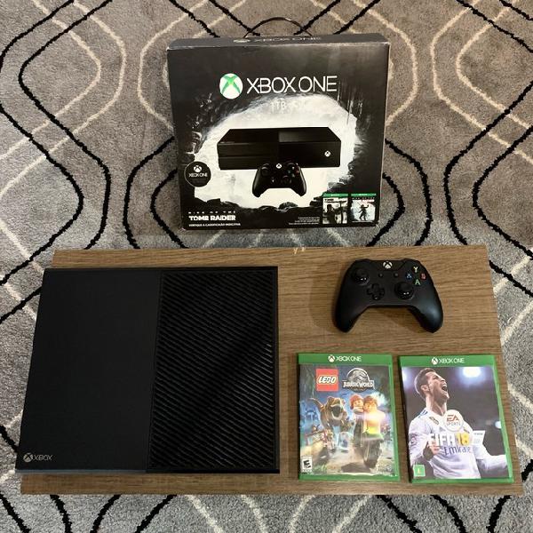 Xbox one 1tb + caixa + 5 jogos + cabos e acessorios