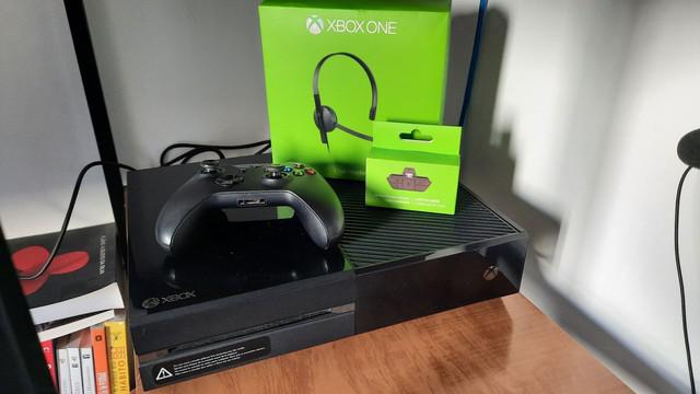 Xbox one 500gb + 1 controle + caixa original