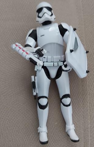 Star wars stormtrooper riot first order black series 6