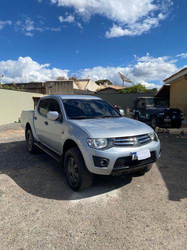 Vendo L200 GLX ano 2015/2015 completa 4x4 super conservada