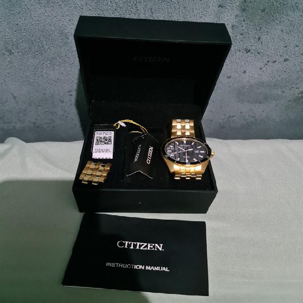 Relógio Citizen WR 100 dourado