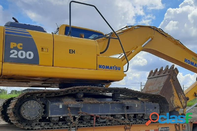 Escavadeira Komatsu Pc 200 novinha