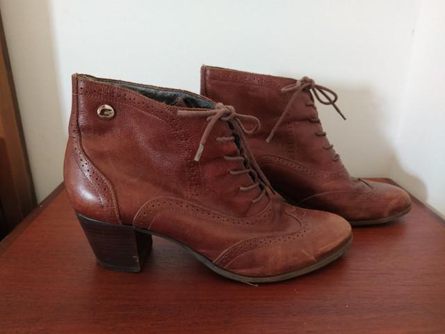 Bota de couro Carmim 38