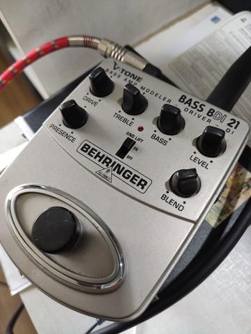 Behringer bdi21 pedal para contrabaixo v-tone bass -