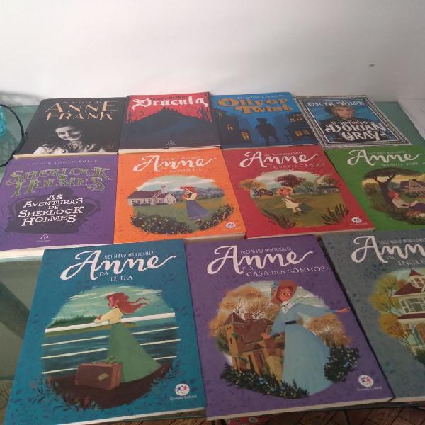 Livros semi novos