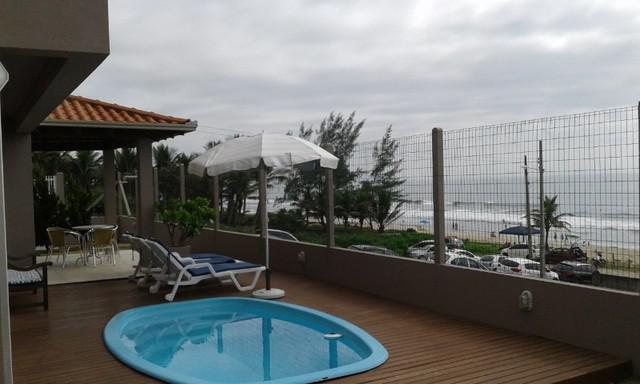 Casa com Piscina Frente Mar para Locação Temporada