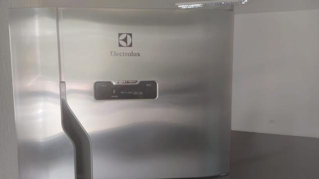 Geladeira Electrolux Dfx39 Inox Com Freezer 310l 127v