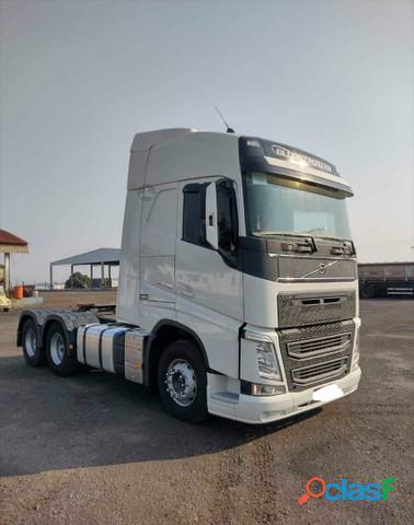 Caminhão Volvo FH 540 no chassi