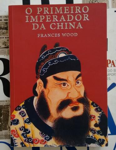 História: o primeiro imperador da china (francês wood)