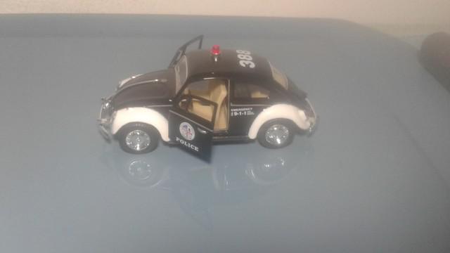 Miniatura fusca policia carrinho volkswagen