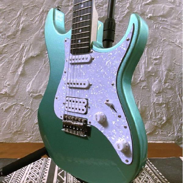 Tagima Super Strato hss TG520 TW series