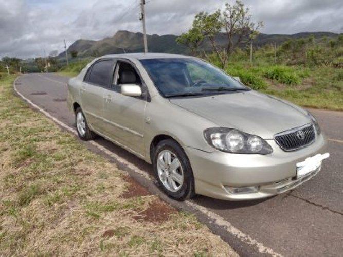 Vendo Toyota Corolla SEG 1.8 ano 2005 automático completo