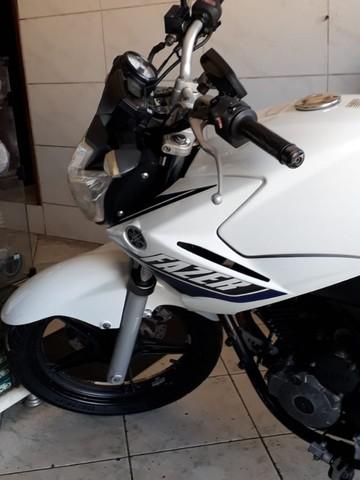 Moto fazer 250 blueflex edição limitada branca