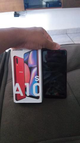 Samsung a10s semi novo na caixa