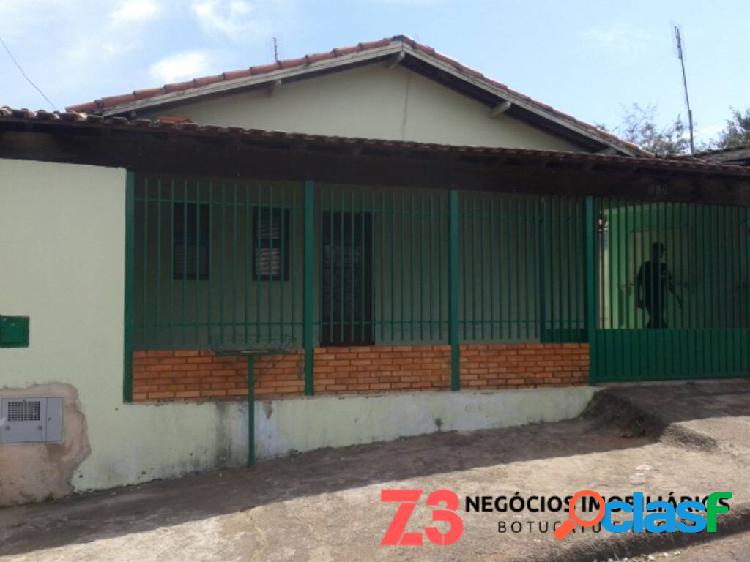 Venda - Casa no Jardim Aeroporto em Botucatu - SP