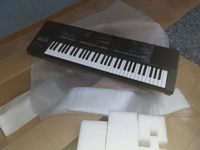 Teclado arranjador profissional roland e a7 - aceito