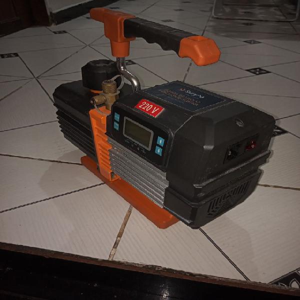 Vendo bomba de vacuo suryha 10cfm por 1800