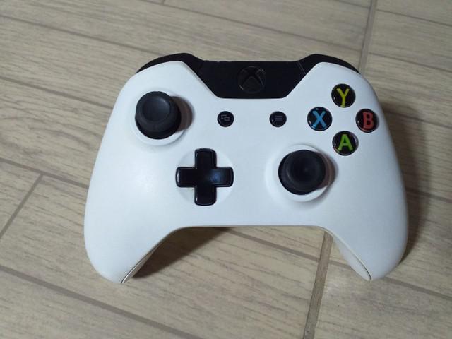 Controle xbox one original.