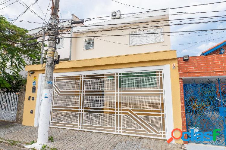 Casa com 4 quartos, 220m², à venda Casa com 4 quartos, 220m², à venda