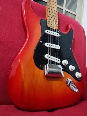 Guitarra giannini stratosonic