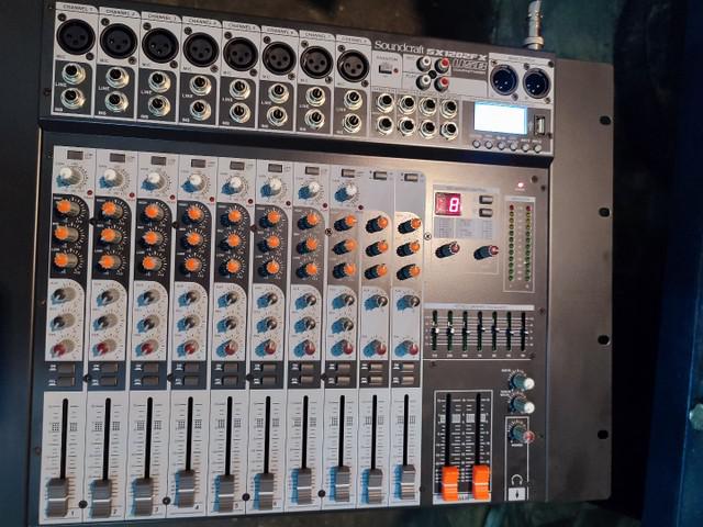 Mesa 12 canais soundcraft