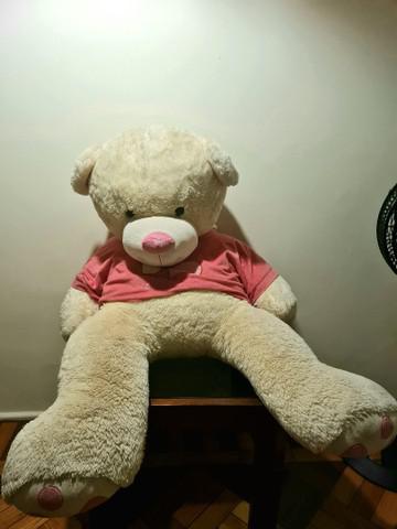 Urso de pelúcia gigante