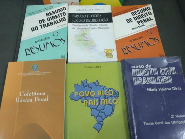 Coleção: livros de direito