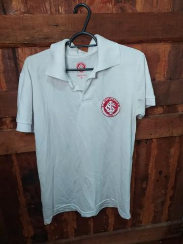 Camisa polo branca internacional