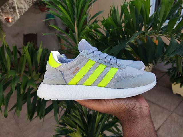 Tênis Adidas Iniki Boost