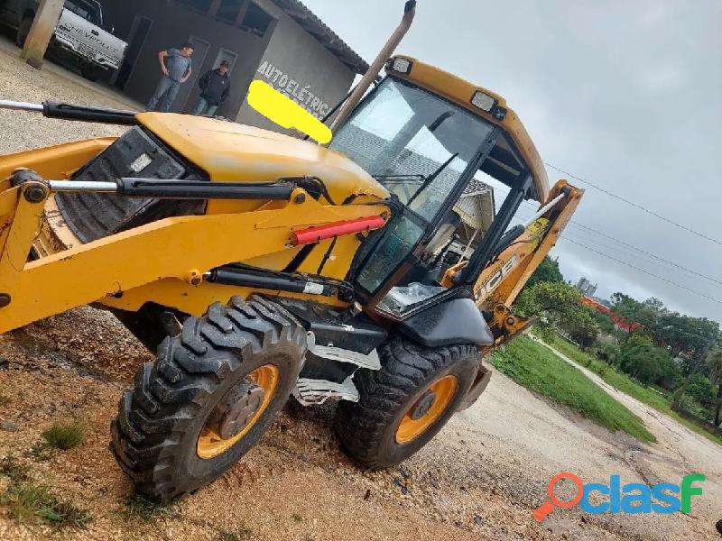 Retro escavadeira jcb 3c plus 2012